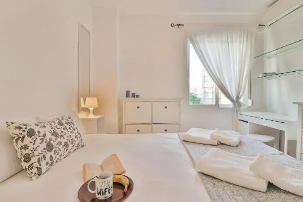 Big Apartment, Close To Train Station 马拉加