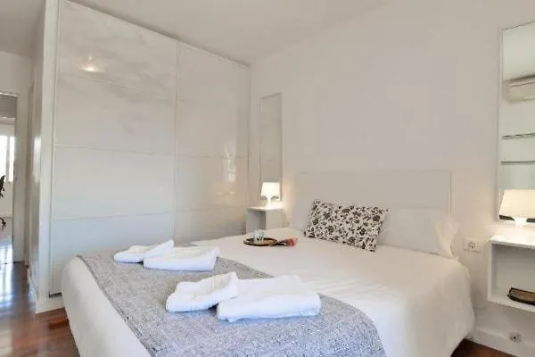 Big Apartment, Close To Train Station 马拉加 0*,