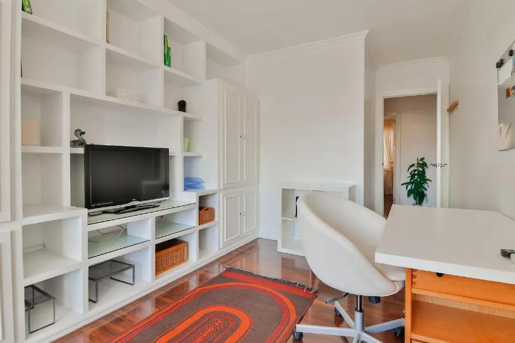 Big Apartment, Close To Train Station 马拉加