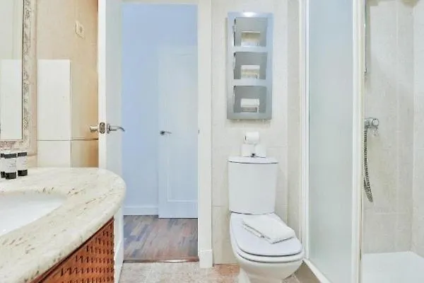 Big Apartment, Close To Train Station 马拉加